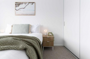 Bright & Airy Coastal abode, Bridport